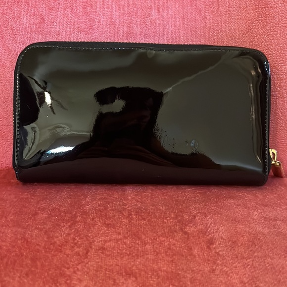 Black Tory Burch wallet - Picture 2 of 5